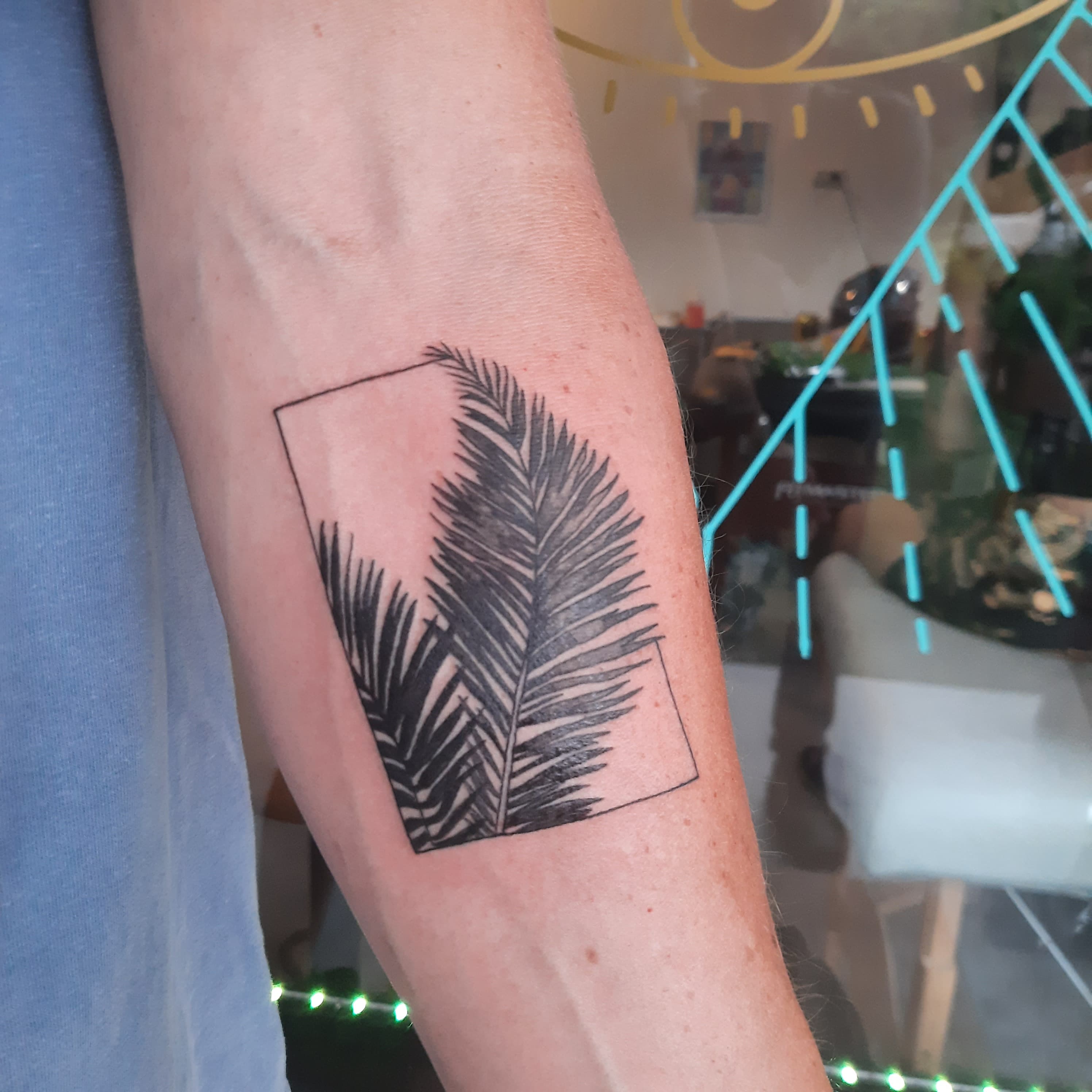 neo-traditional fine line tattoo by Tommy Lovold at Lucky Dogs Tattoo Santa Teresa, Costa Rica (photo 2)