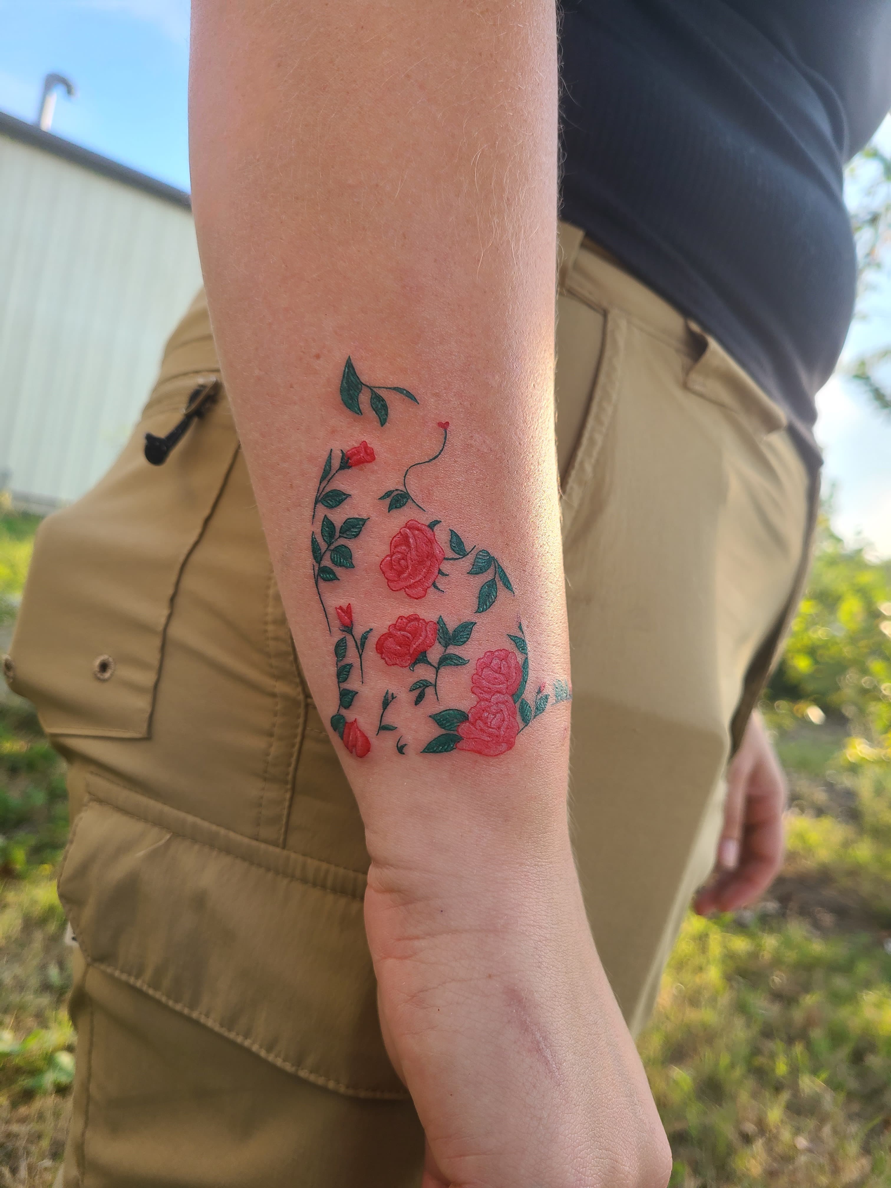 neo-traditional fine line tattoo by Tommy Lovold at Lucky Dogs Tattoo Santa Teresa, Costa Rica (photo 10)
